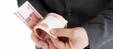 8 банков и 5 МФО, где взять кредит на 100 000 рублей